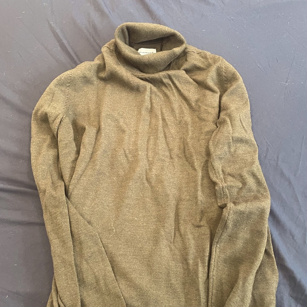 Frank & Oak turtle neck